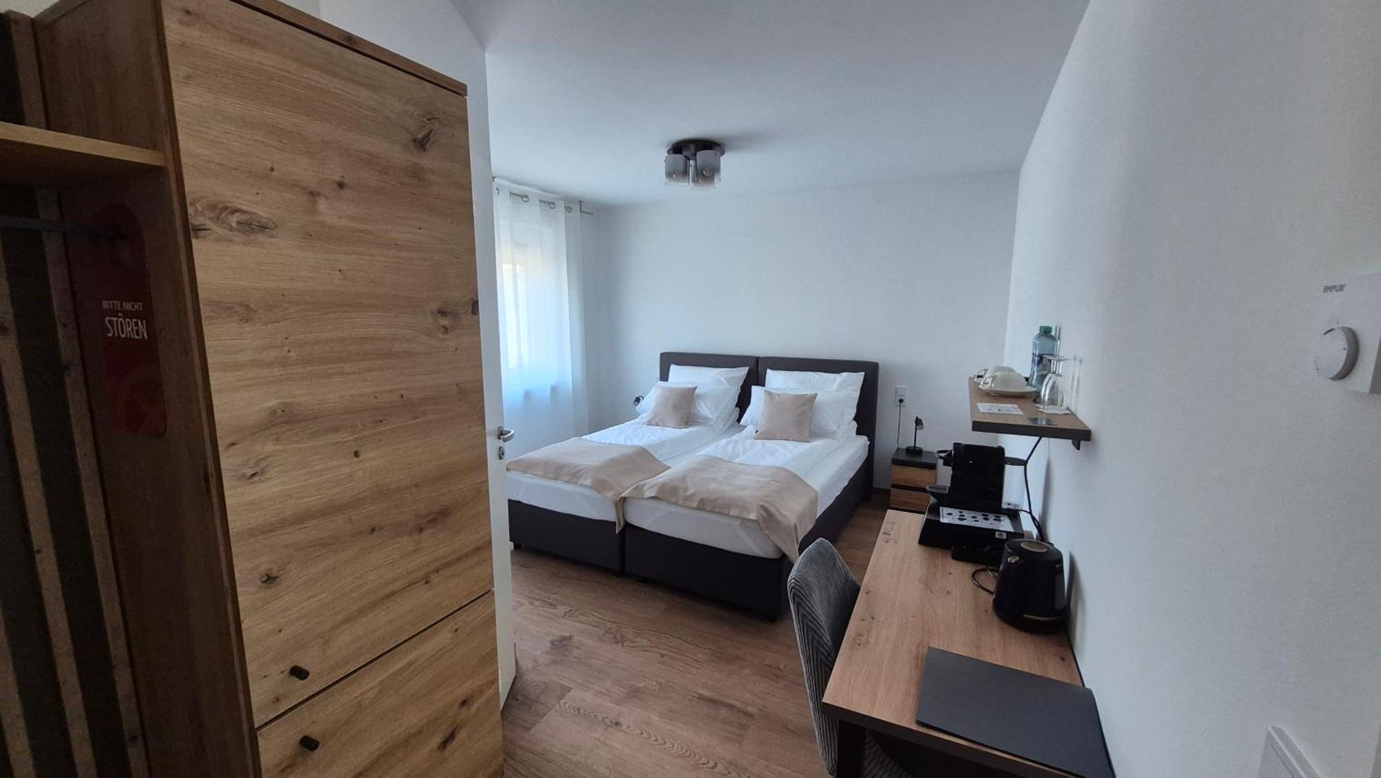 Apartments Seibel Doppel-Zweibettzimmer Mit Bad 로이틀링겐 외부 사진